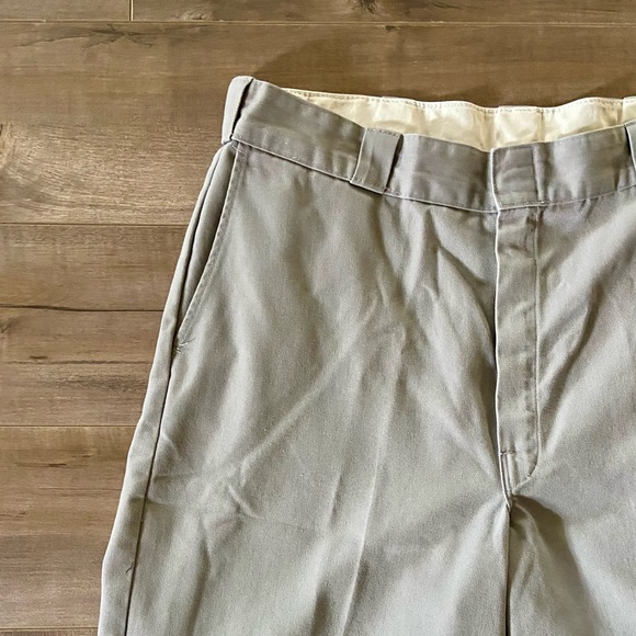 Y2K Dickies Khaki Multi Use Pocket Work Shorts - Picture 5 of 11